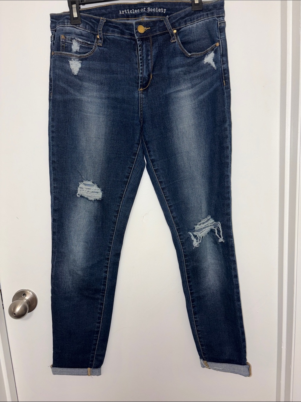 Articles Of Society Dark Blue Distressed skinny jeans size 30